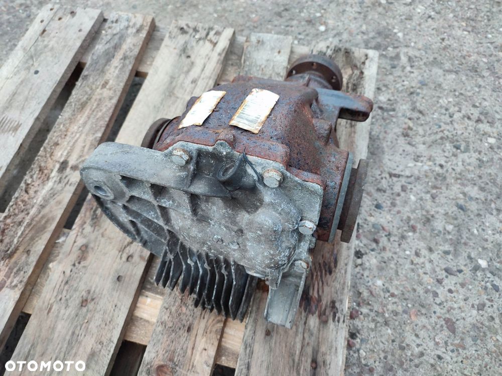 BMW E60 E61 MOST TYLNY DYFER 7547092 2.47 - 5