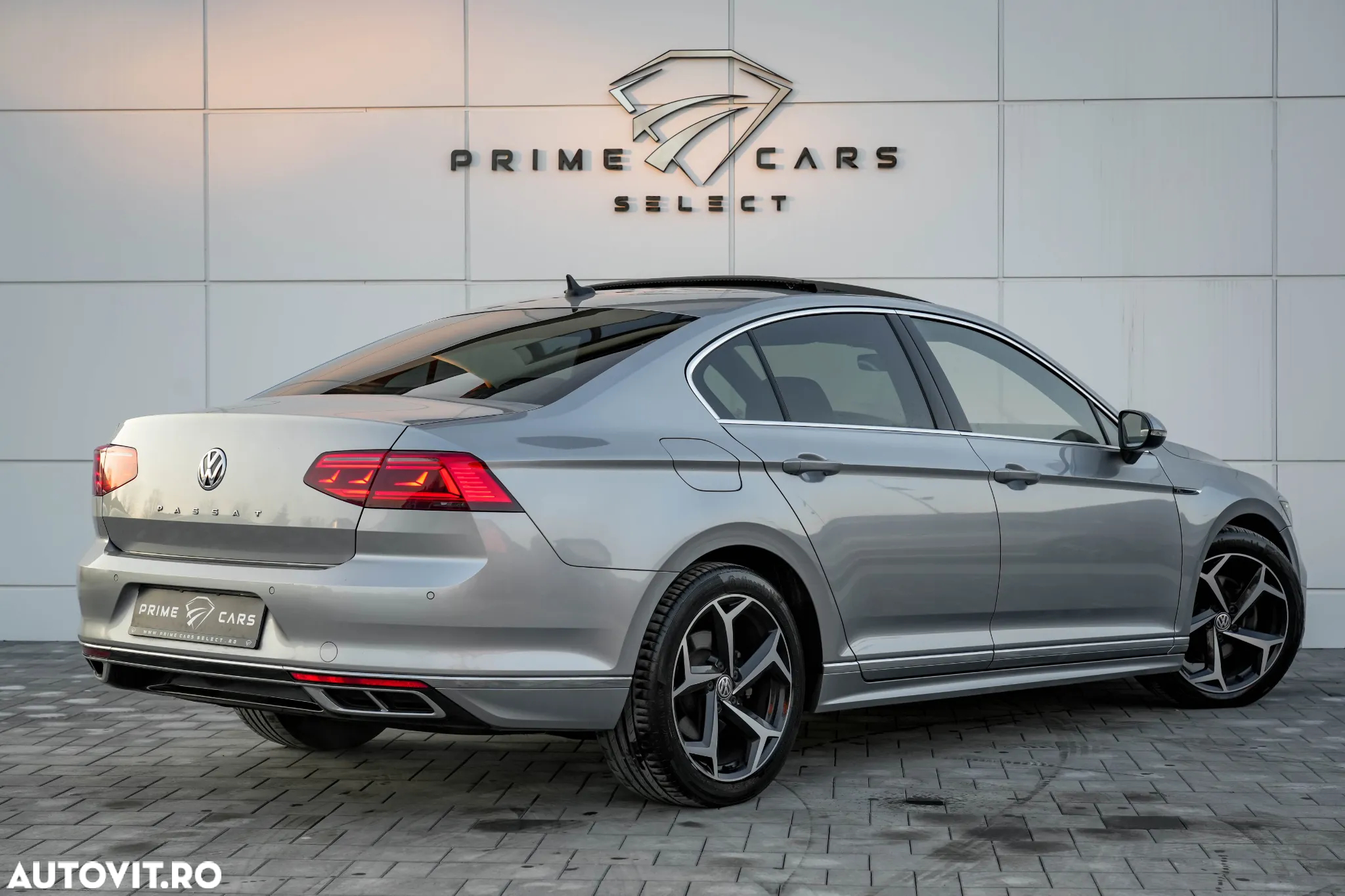 Volkswagen Passat - 2