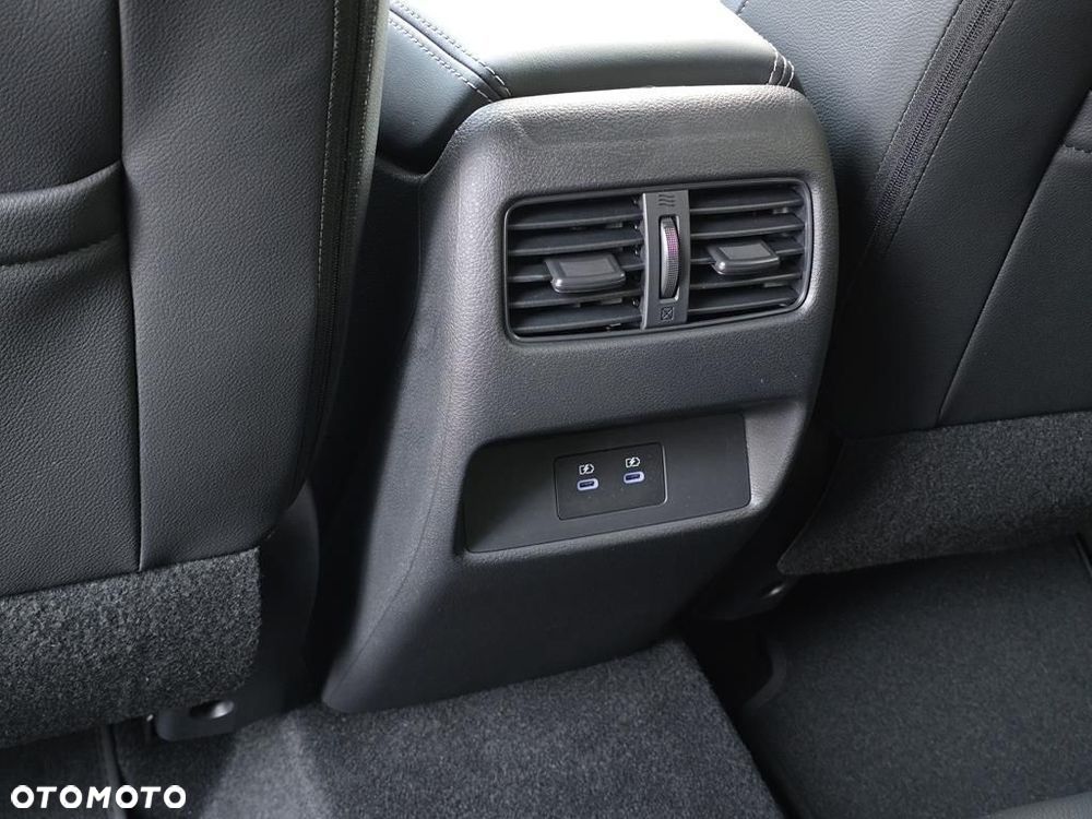 Nissan Qashqai 1.3 DIG-T MHEV N-Connecta Xtronic - 9