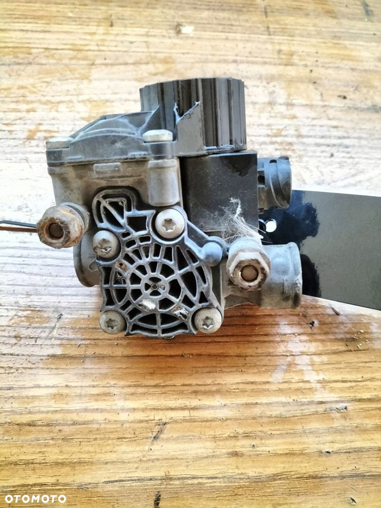 ZAWÓR MODULATOR ABS K038435 MERCEDES ATEGO AXOR - 3