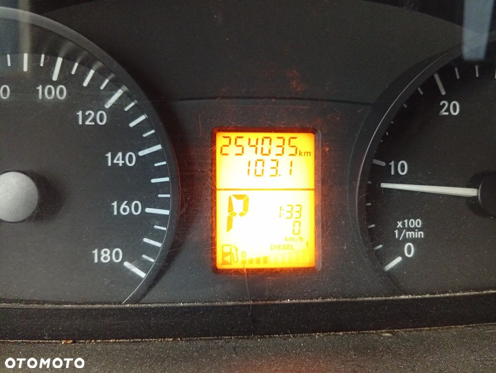 Mercedes-Benz Sprinter - 6