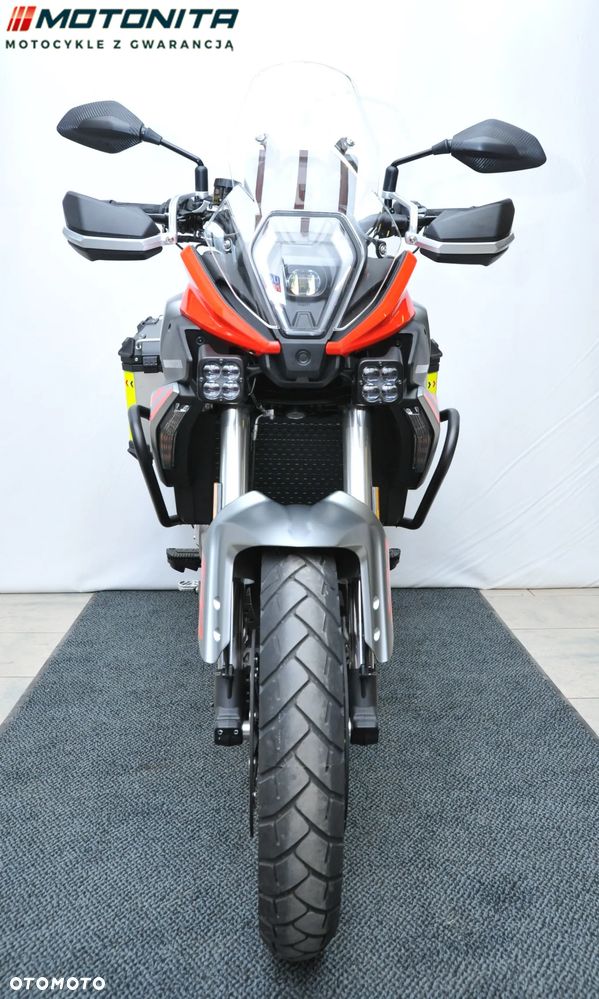 QJMOTOR SRT 600SX - 8