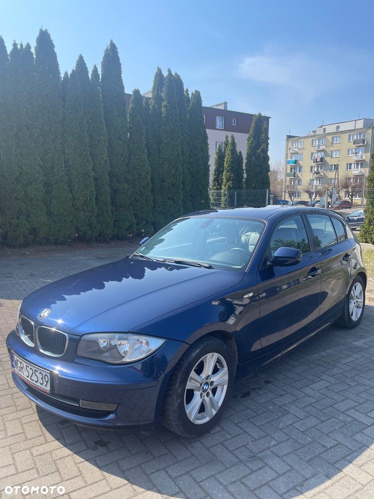 BMW E87 2009 photo 2