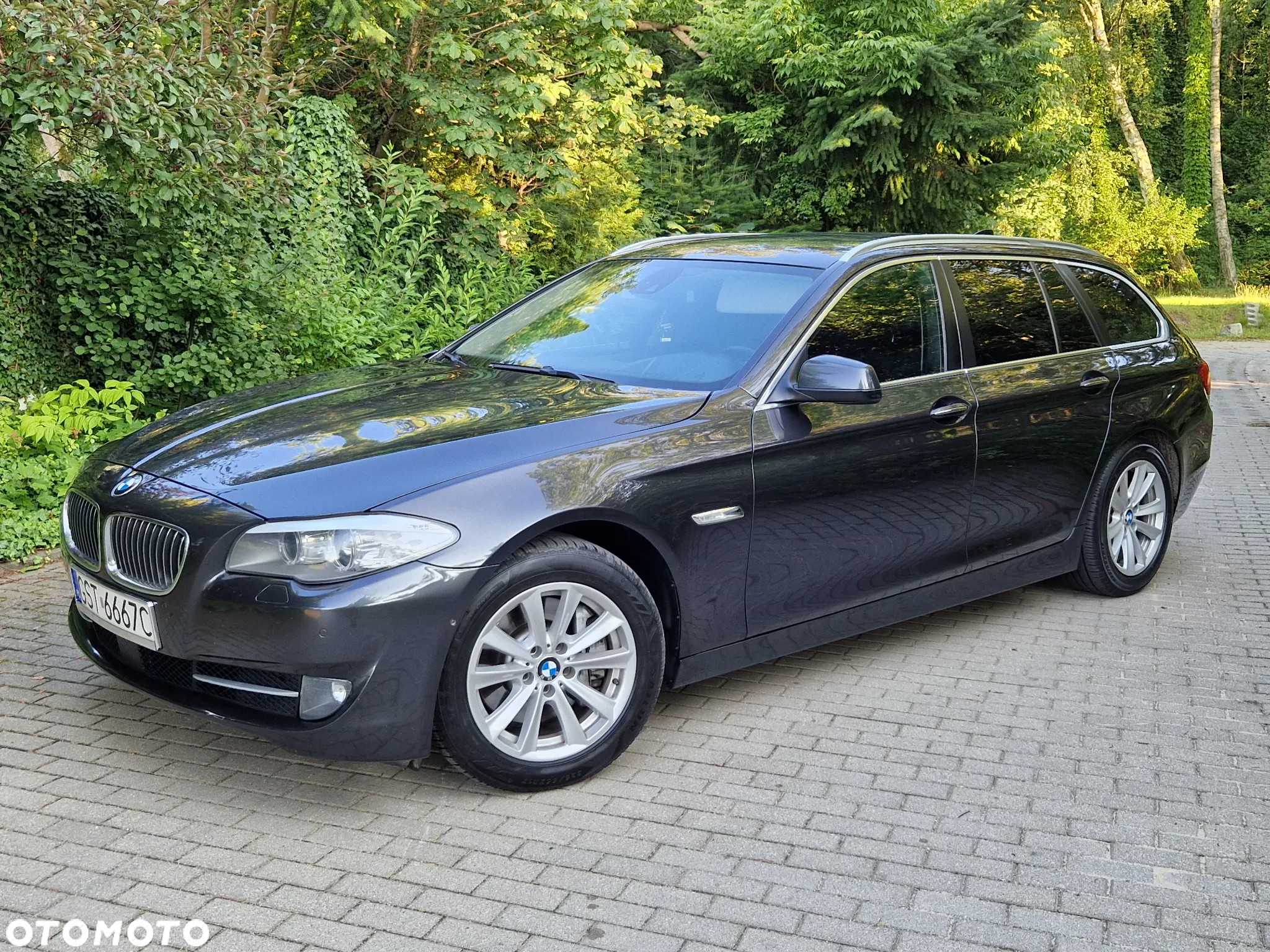 BMW Seria 5 525d xDrive - 4
