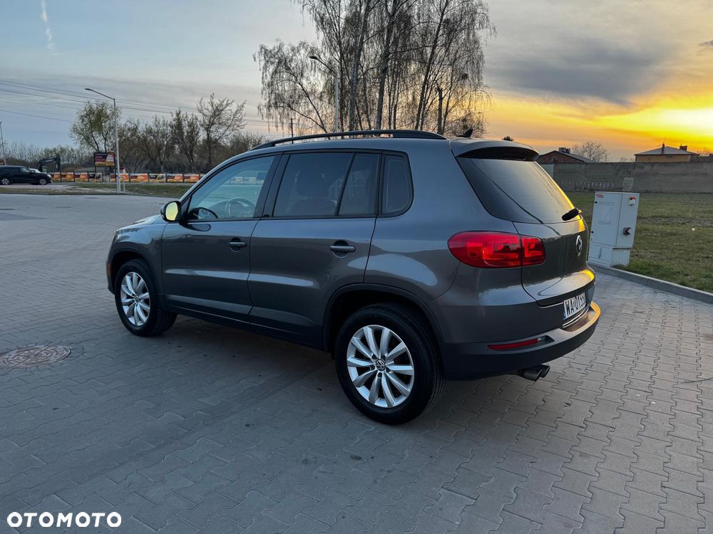 Volkswagen Tiguan - 4