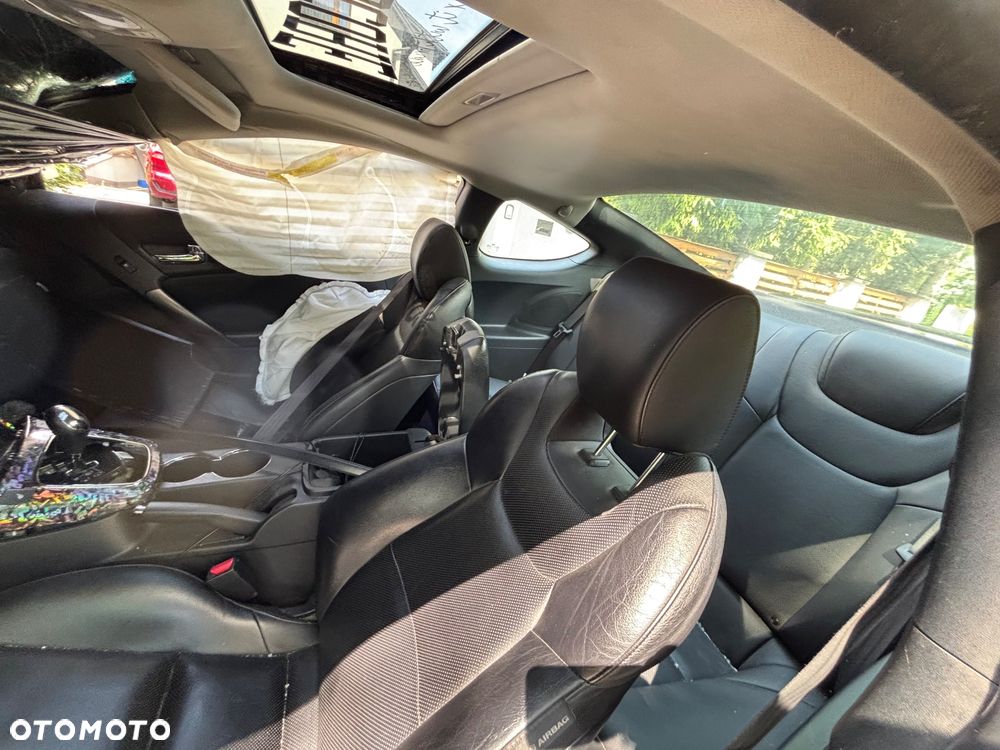 Hyundai Genesis Coupe 3.8 V6 Automatik - 11