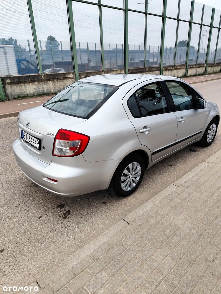 Suzuki SX4 1.6 GLX / Comfort - 4