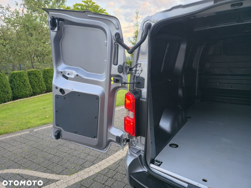 Opel Vivaro 2.0 CDTI Long 3,1t Enjoy (bryg.) - 23
