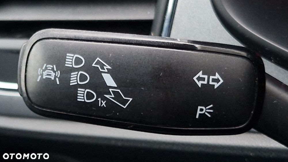 Seat Leon 2.0 TDI DPF Ecomotive FR - 31