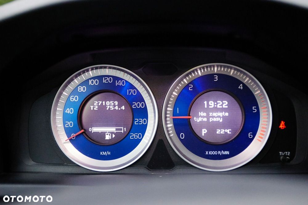 Volvo V60 D4 Geartronic RDesign - 25