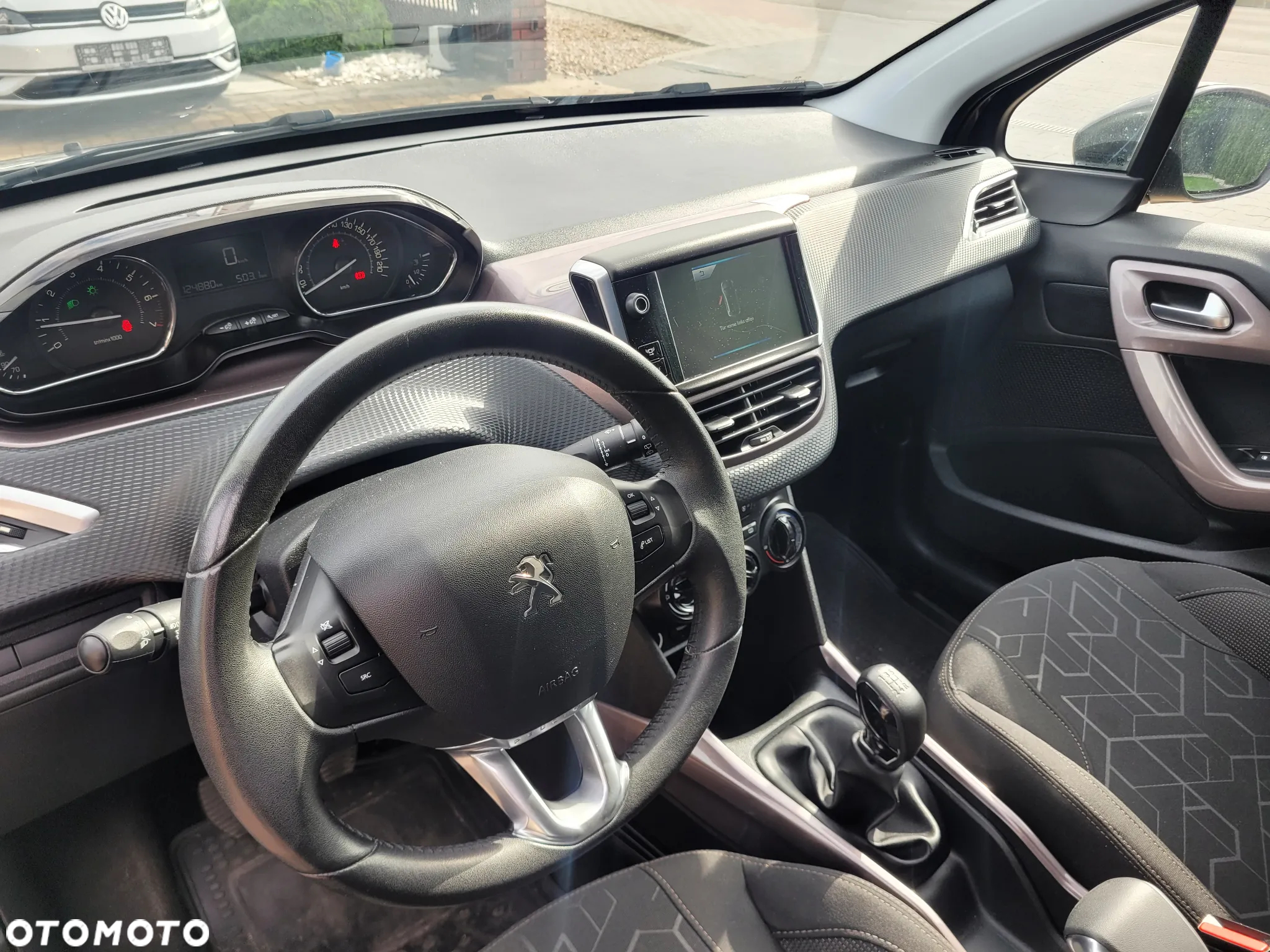 Peugeot 2008 1.2 Pure Tech Active - 12