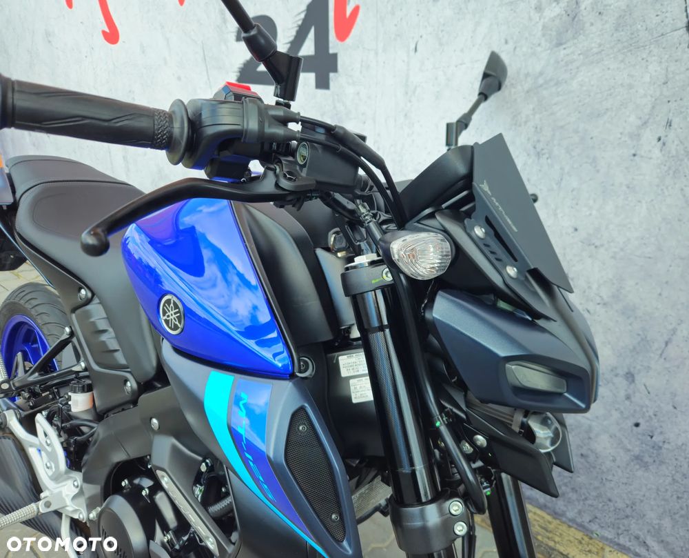 Yamaha MT - 12