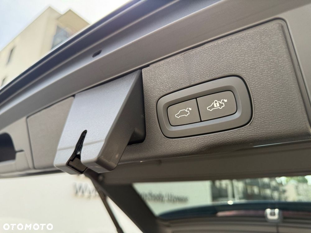 Volvo XC 60 - 30