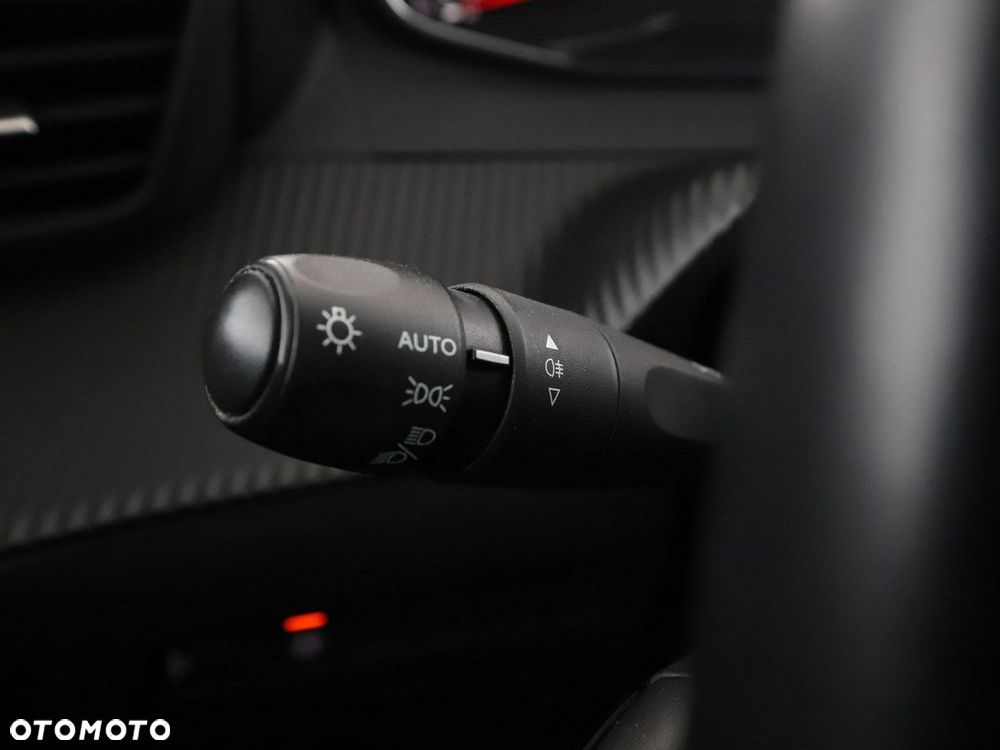 Peugeot 2008 PureTech 100 Active - 36