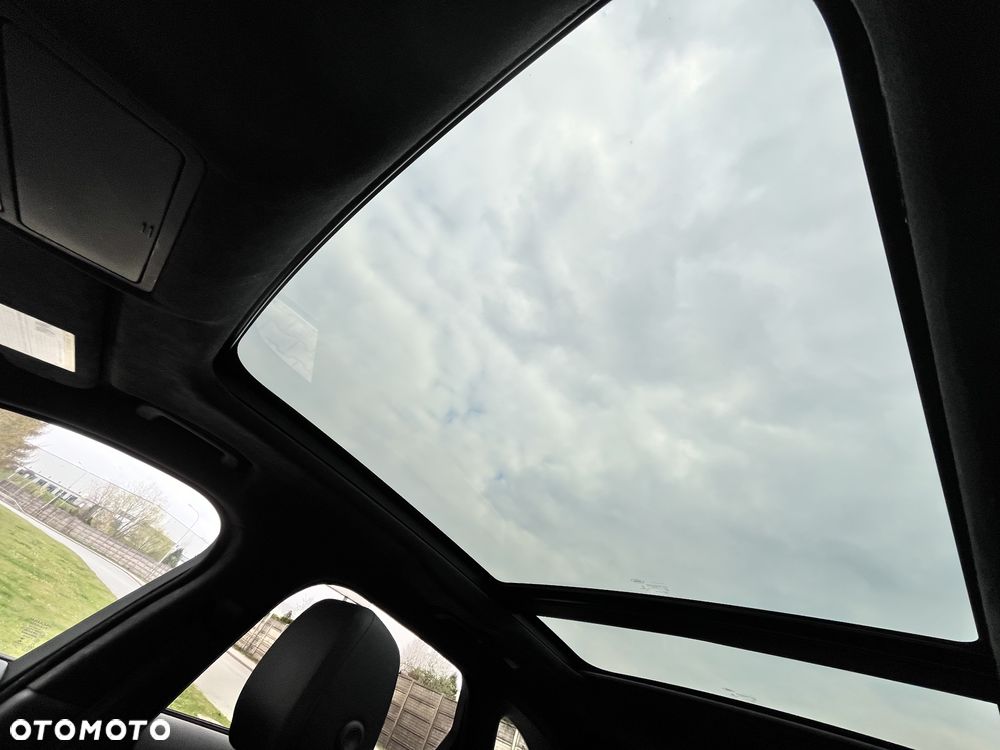 Jaguar F-Pace 25t AWD Portfolio - 18