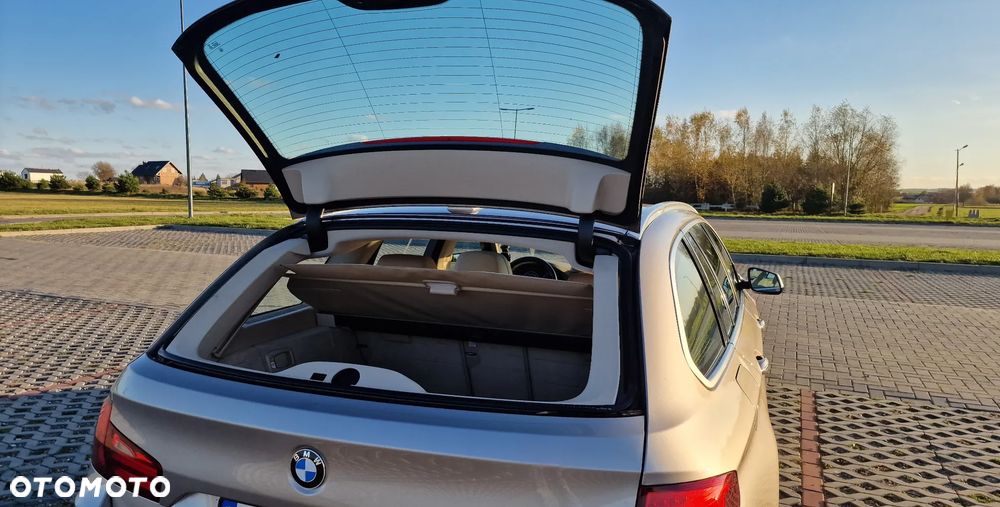 BMW Seria 5 535d xDrive - 11