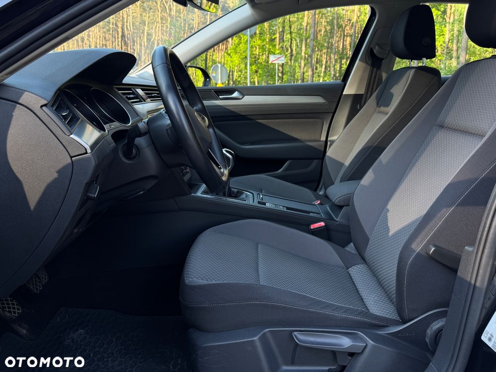 Volkswagen Passat 1.5 TSI EVO Essence - 23