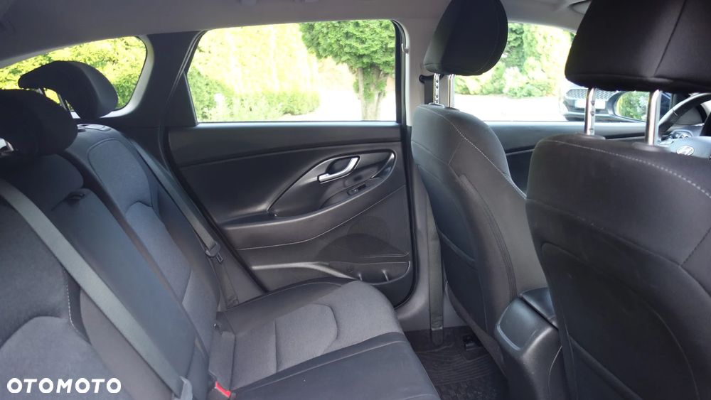Hyundai i30 1.5 T-GDI 48V Comfort - 26