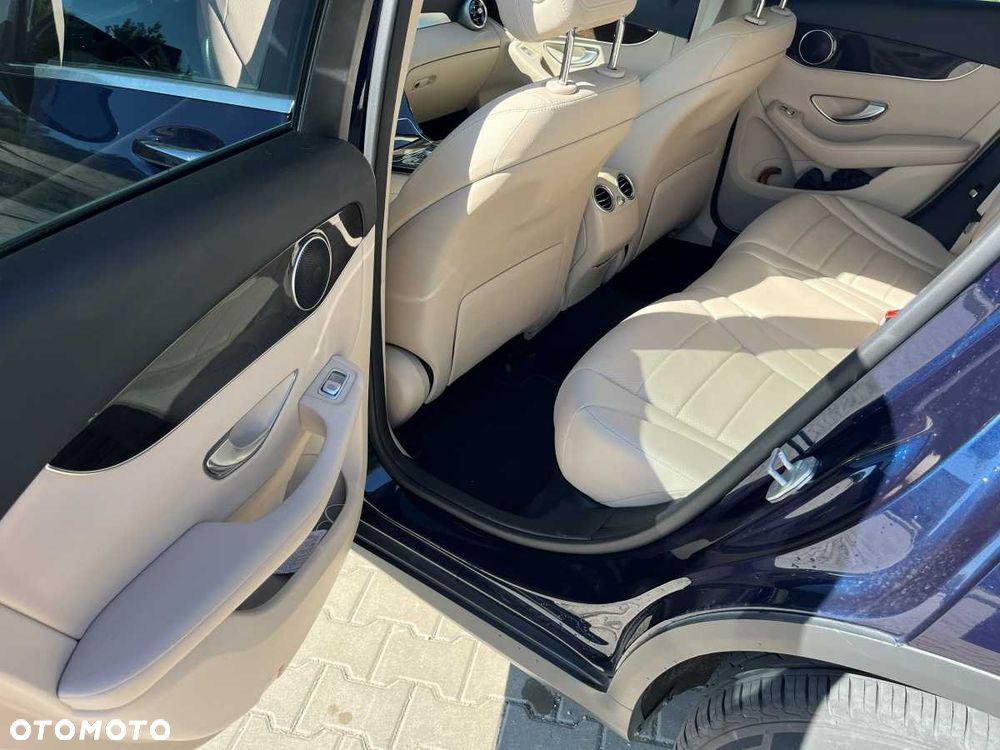 Mercedes-Benz GLC - 6