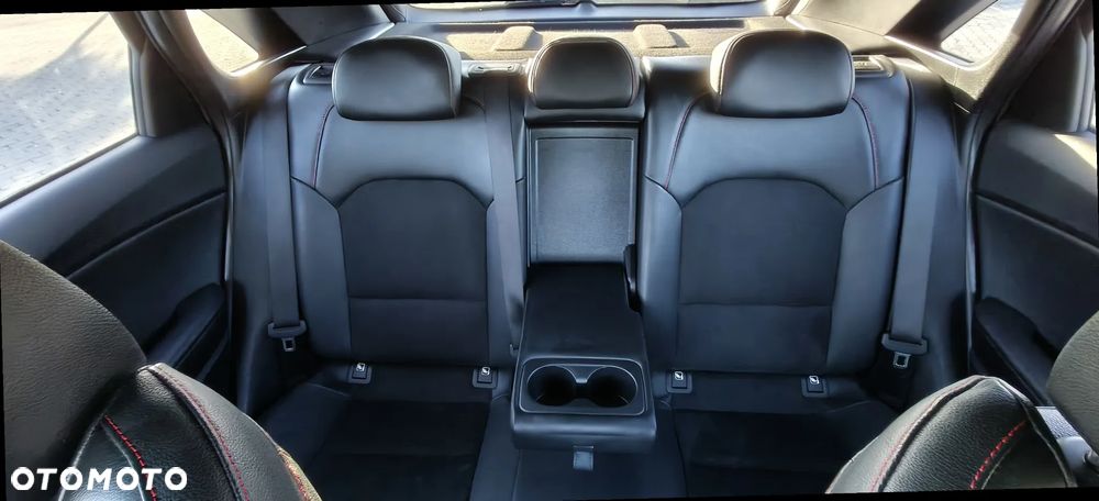 Kia Ceed - 27