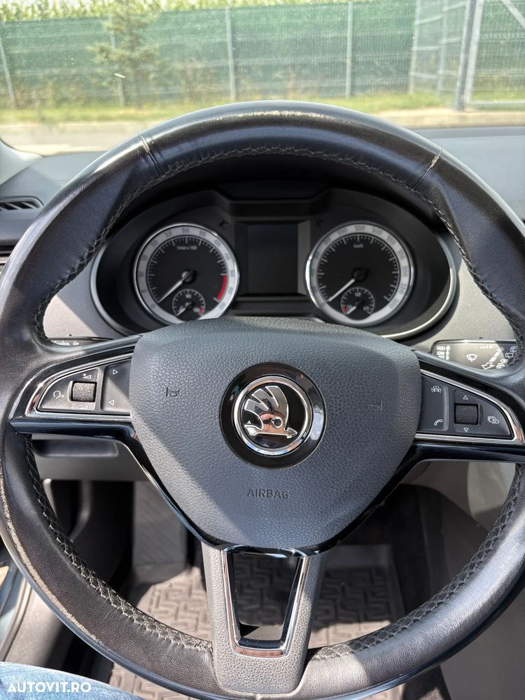 Skoda Octavia 2.0 TDI Style - 6