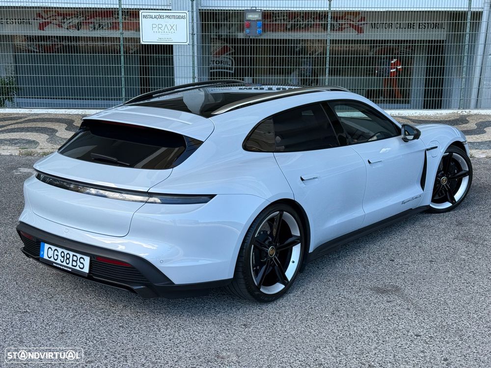 Porsche Taycan Sport Turismo Turbo S - 8