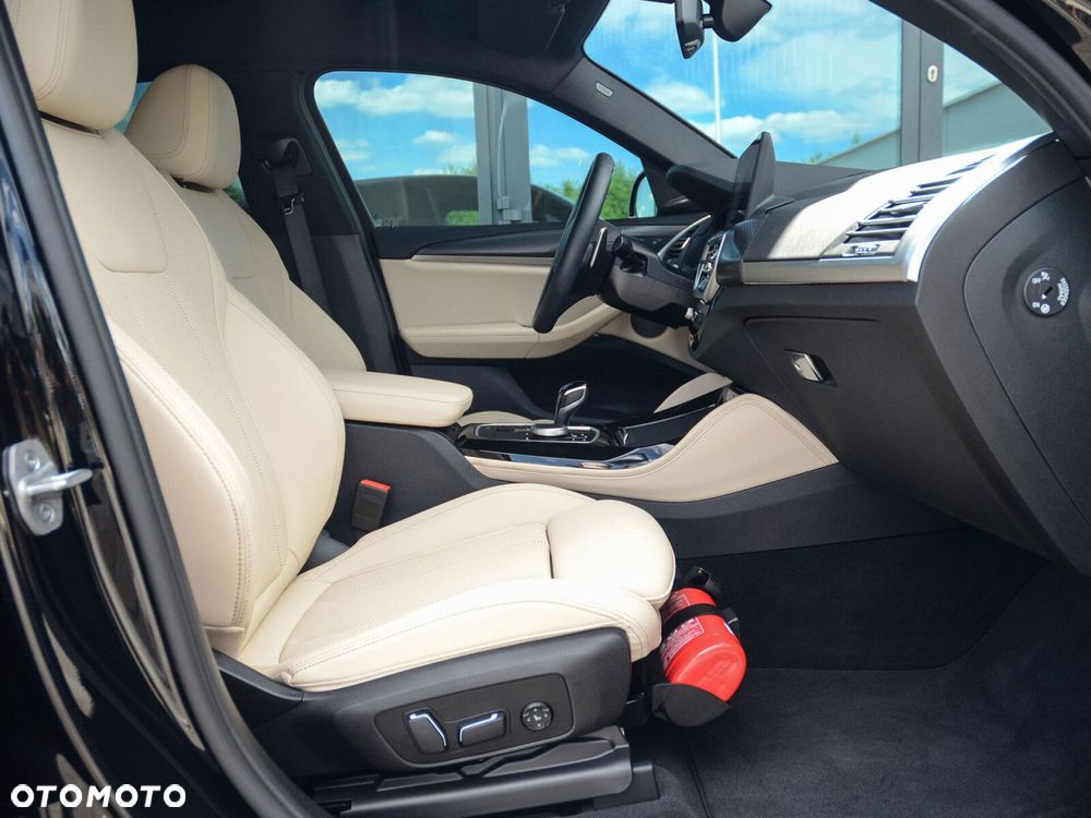 BMW X4 - 32