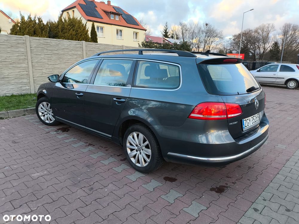 Volkswagen Passat 1.6 TDI Comfortline - 4