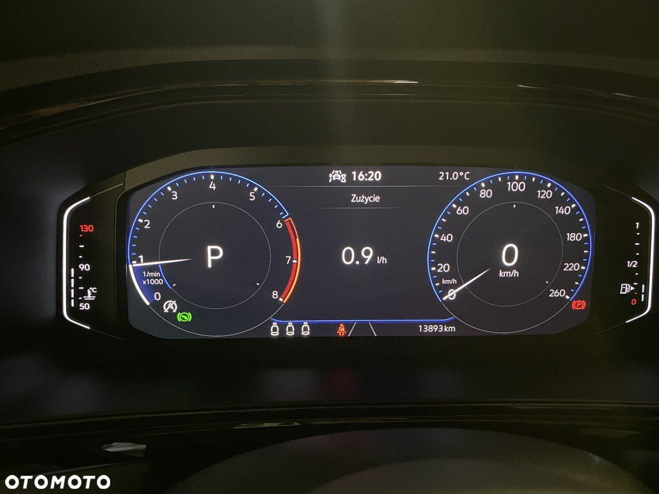Volkswagen T-Roc - 18