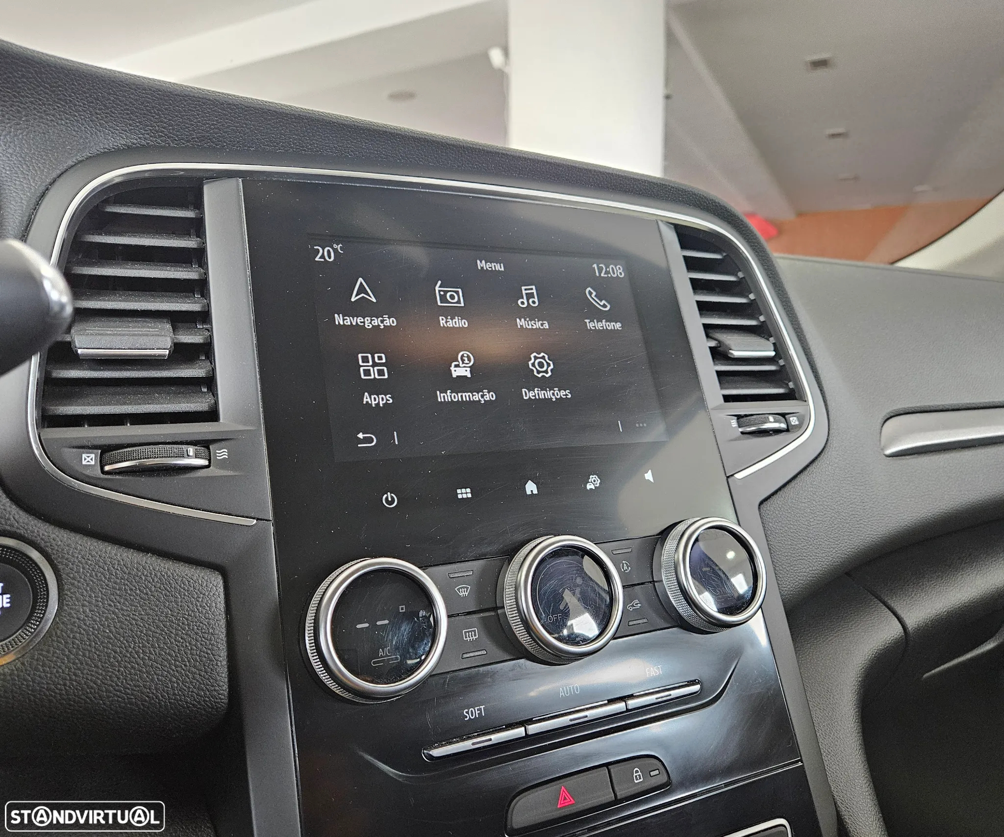 Renault Mégane Sport Tourer TCe 115 GPF ZEN - 24