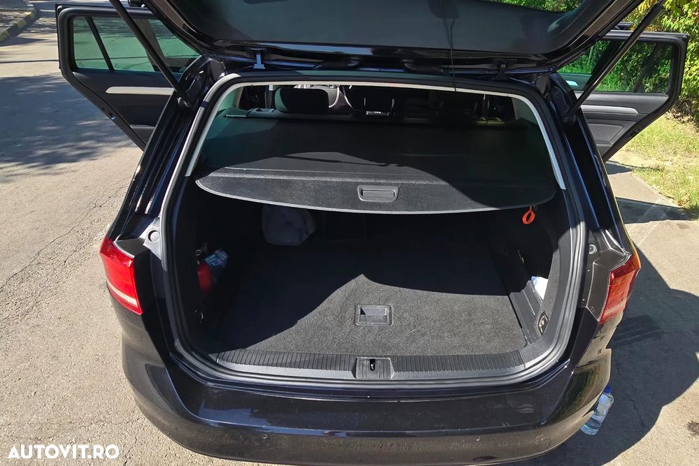 Volkswagen Passat - 24