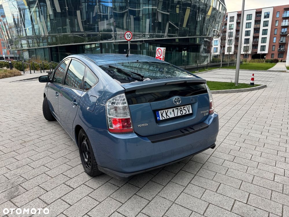 Toyota Prius 1.5 VVT-i Prestige - 11