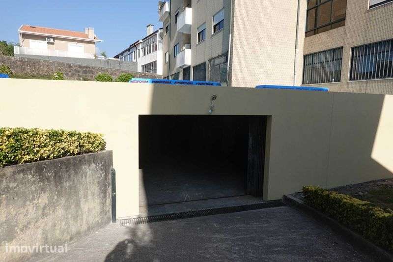 Lugar de garagem em condomínio para arrendamento - Rio Tinto - Grande imagem: 2/6