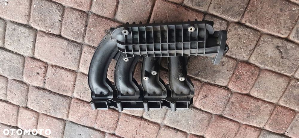 Mercedes W211 2.2 Kolektor Ssący - 2