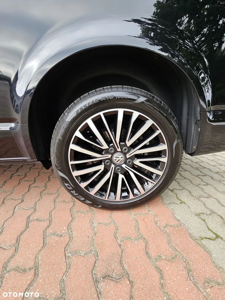 Volkswagen Caravelle - 9