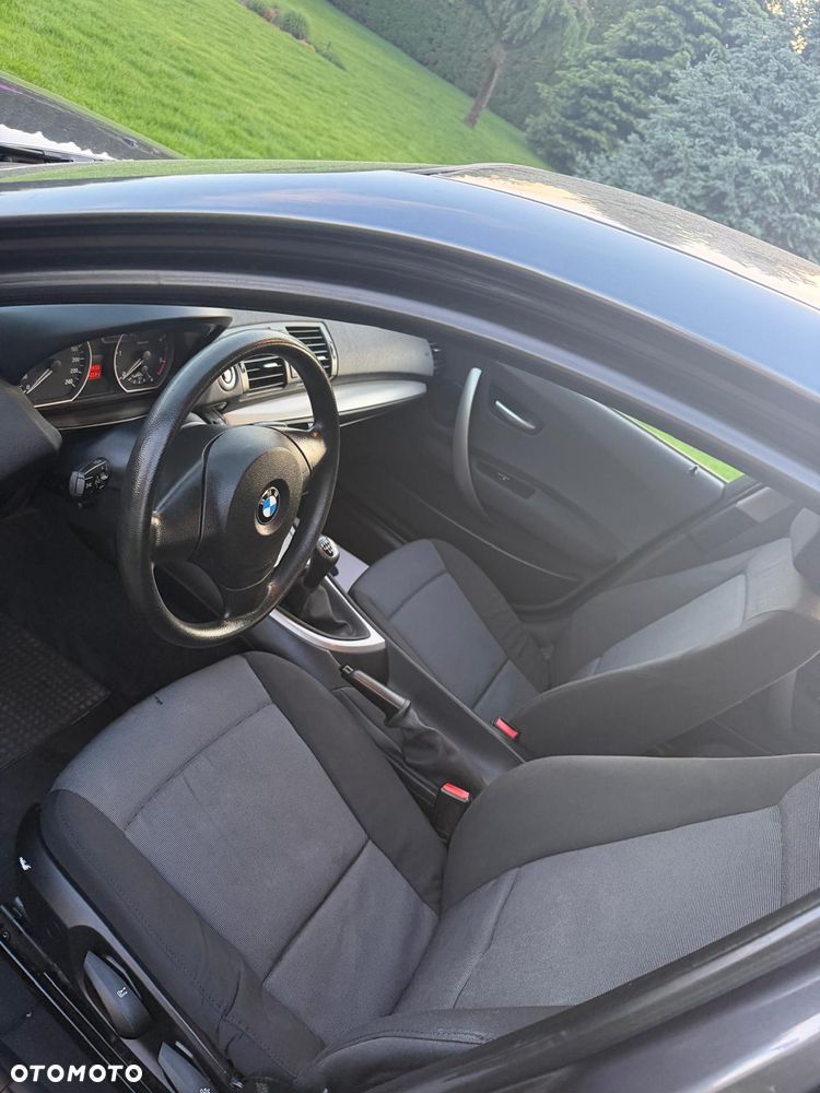 BMW Seria 1 118d DPF - 13