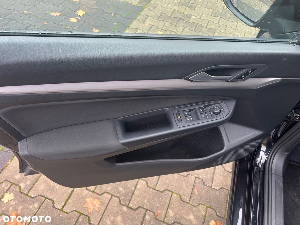 Volkswagen Golf - 25
