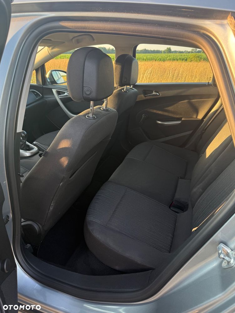 Opel Astra 1.6 Enjoy - 21