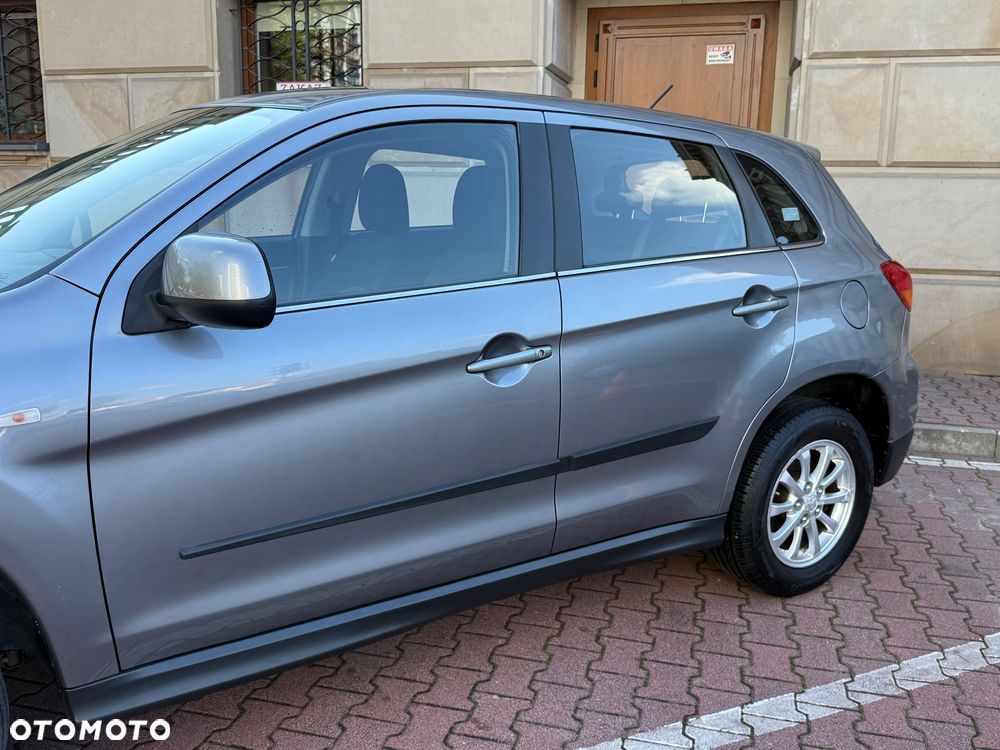 Mitsubishi ASX - 12