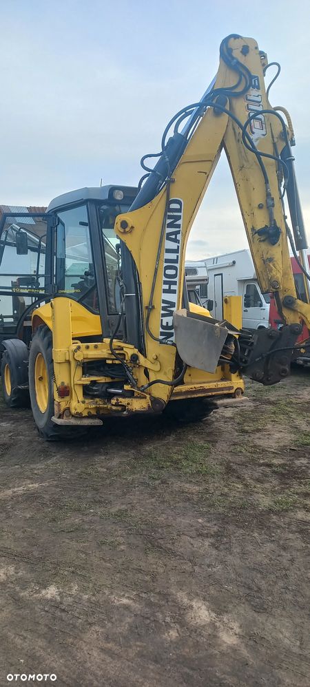New Holland lb110b - 4