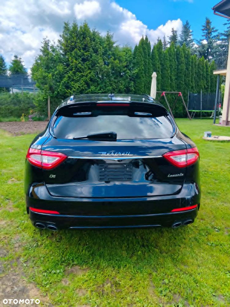 Maserati Levante Q4 - 5
