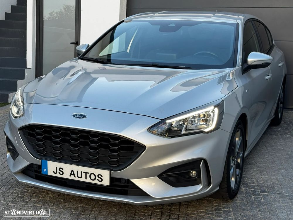 Ford Focus 1.0 EcoBoost S&S ST-LINE - 4