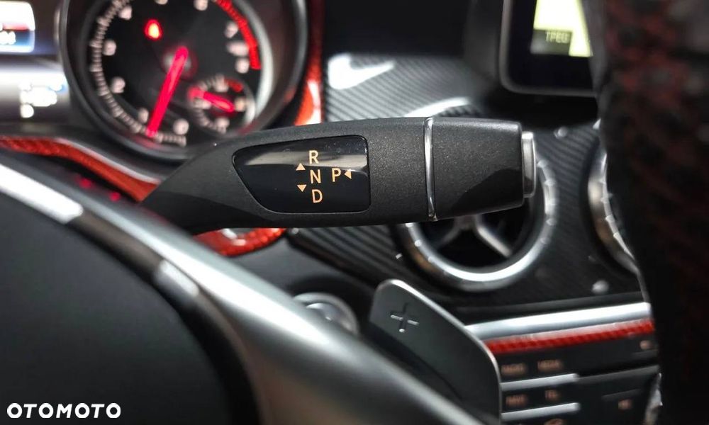 Mercedes-Benz CLA 250 4Matic 7G-DCT AMG Line - 20