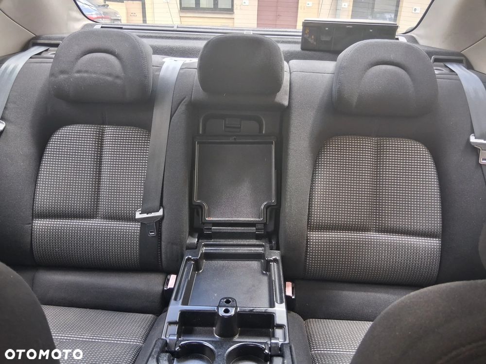 Peugeot 407 HDi 135 Premium - 27
