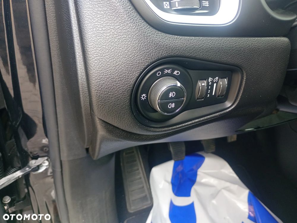 Jeep Renegade - 36