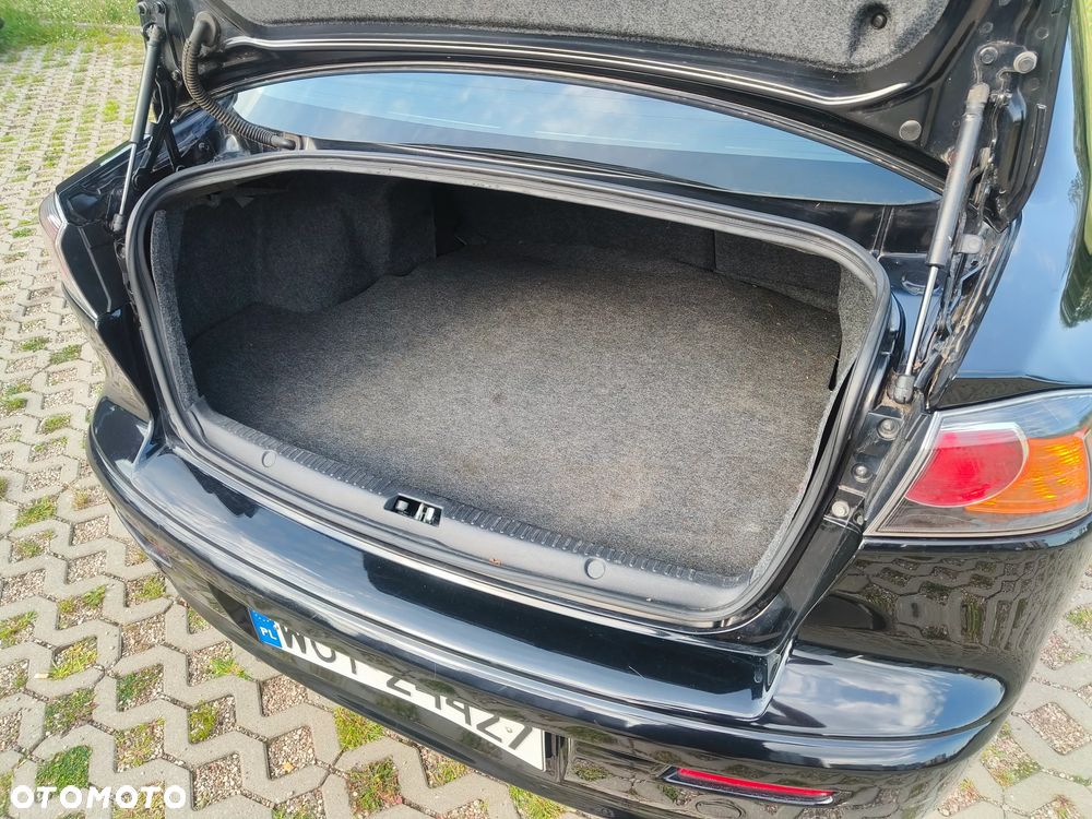 Mitsubishi Lancer - 25
