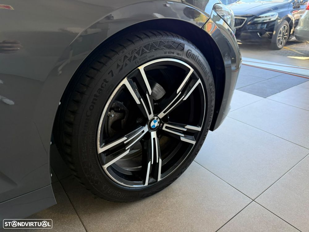 BMW 320 d Pack Desportivo M Auto - 16