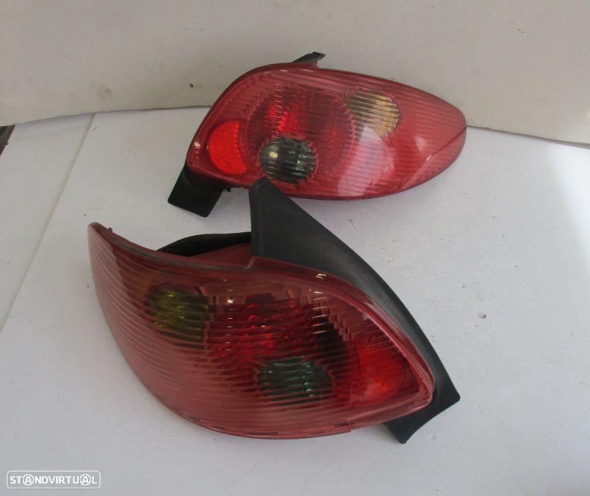 Farol Farolim Peugeot 206 Esq Dto - 1