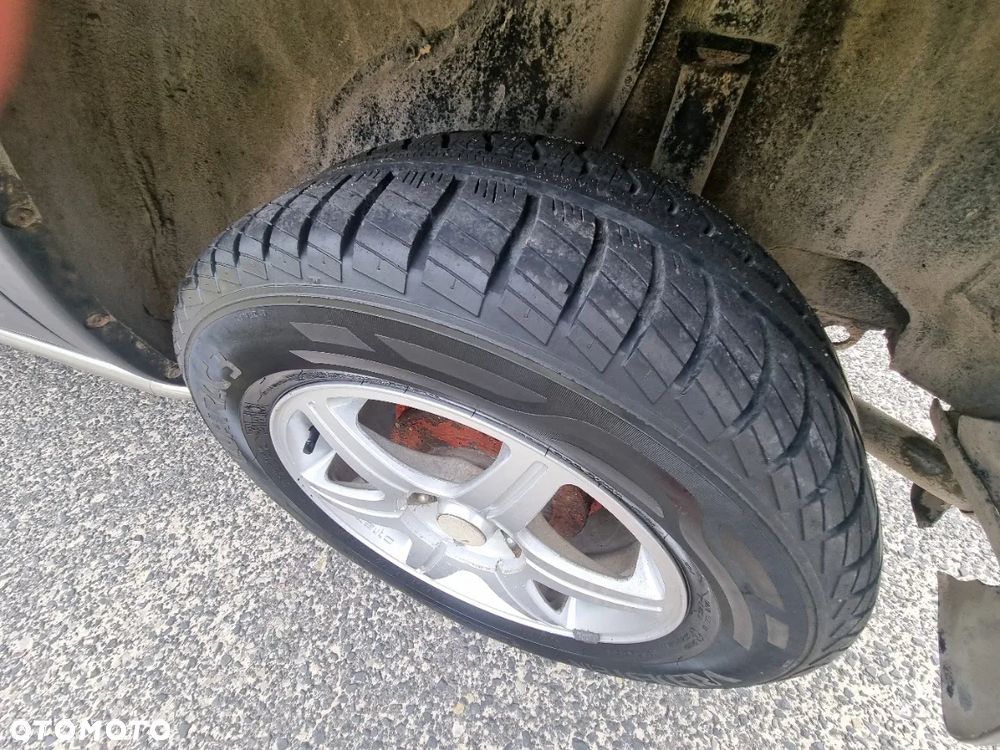 Toyota RAV4 2.0 GLi - 18