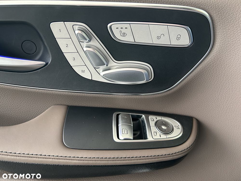 Mercedes-Benz Klasa V 300 d 4-Matic 9G-Tronic Exclusive (d³ugi) - 20